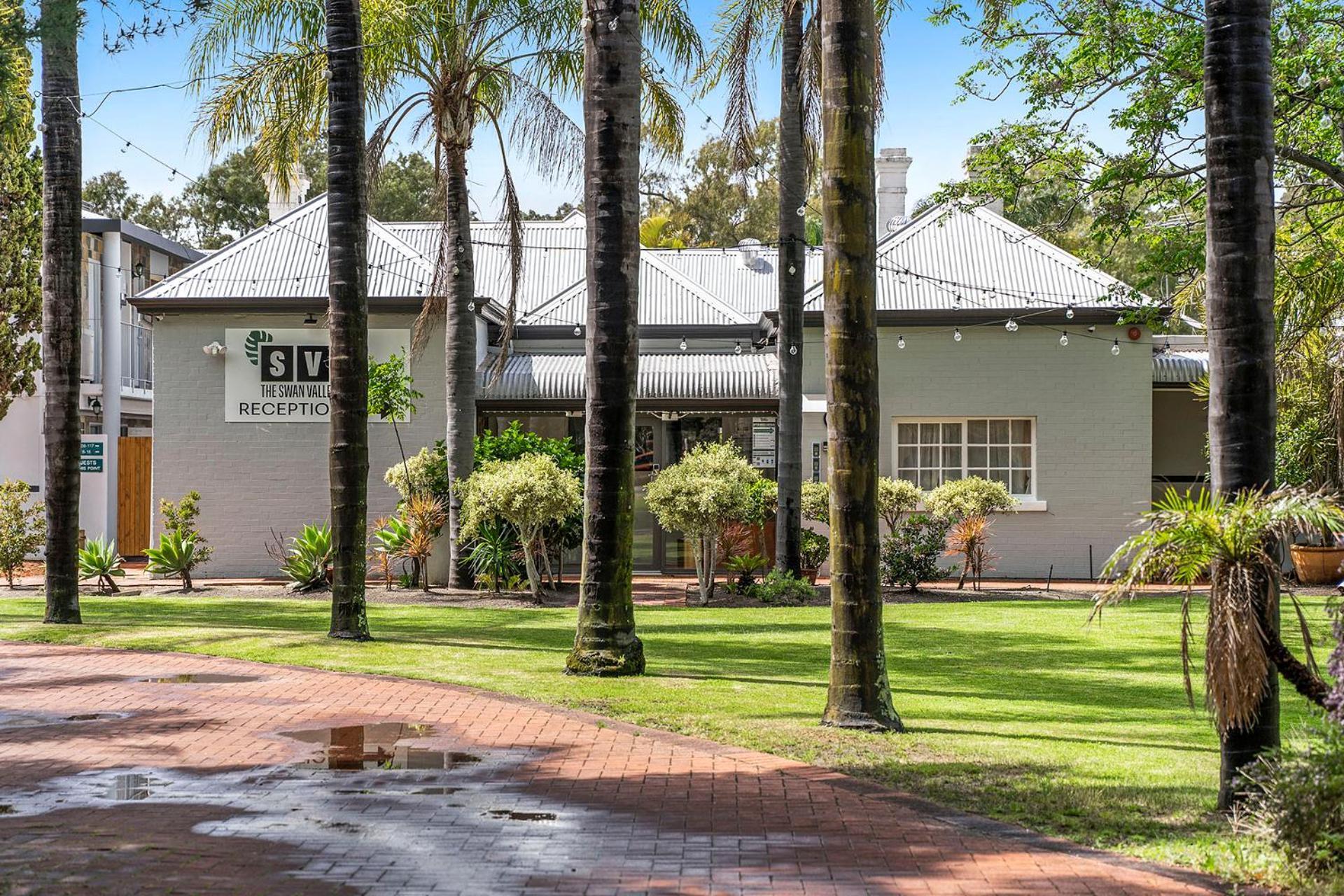 The Swan Valley Hotel Henley Brook Екстериор снимка